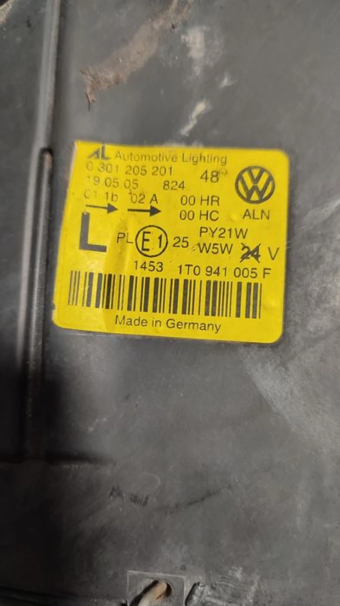 Фара передня ліва права VW Tauran