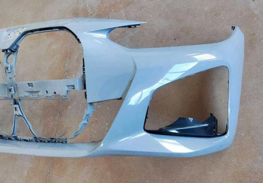 BMW   i4  бампер