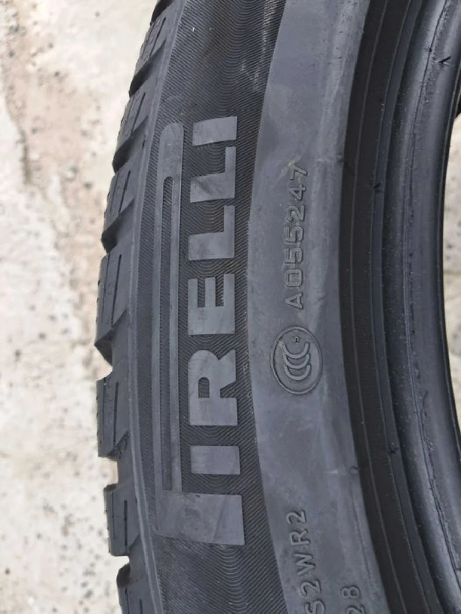 Резина зима 80% протектор Pirelli 275/40 R18 Sottozero 3 RFT