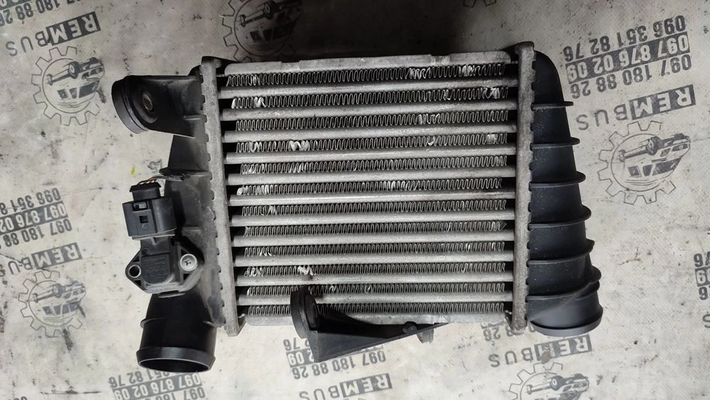 Радіатор інтеркулера Skoda Fabia 1.9 6Q0145804
