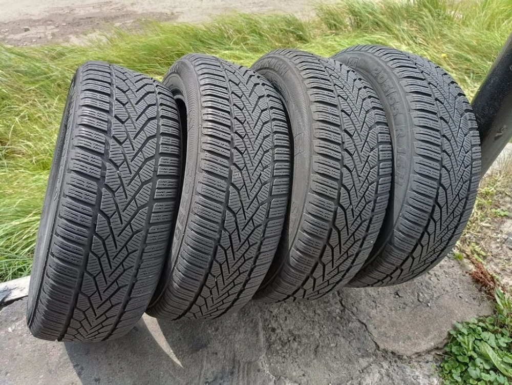 Зимові шини Semperit 205/55 R16 резина Р16
