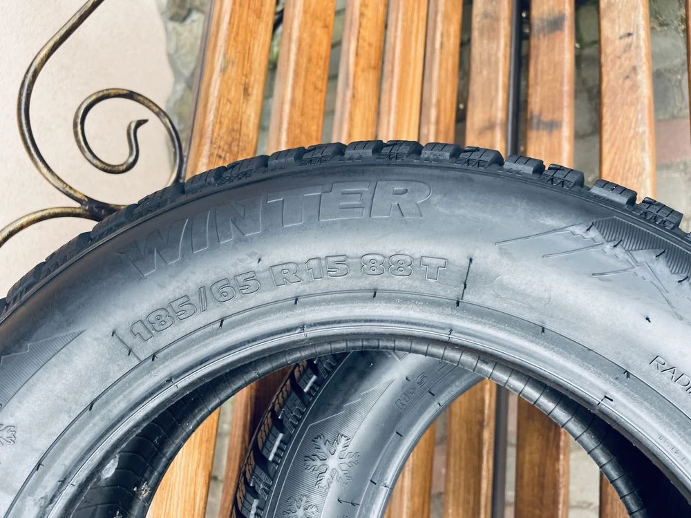 Пара шин 185/65 R15 Strial