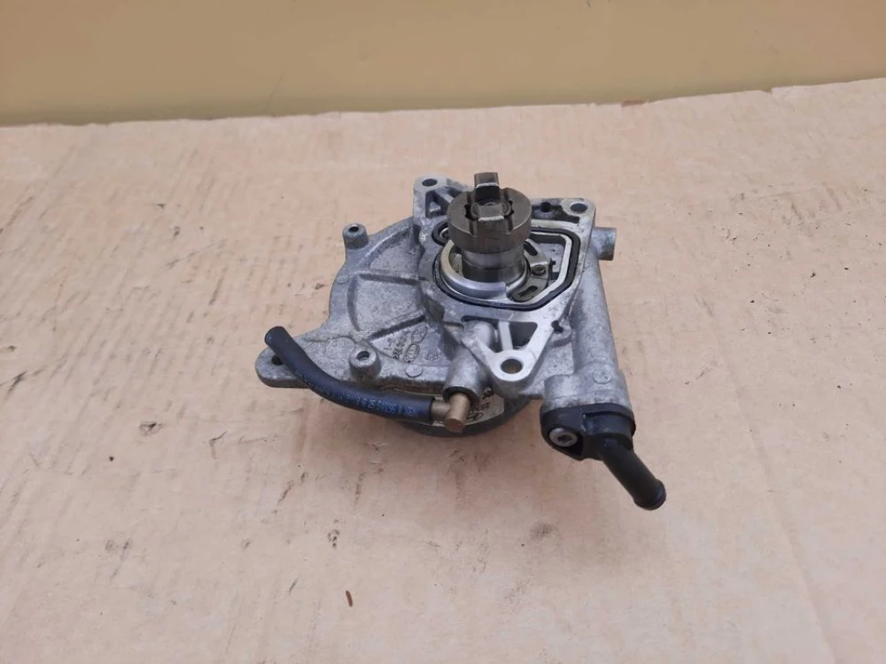 Вакуумний насос Kia 2.0 Вакуумнік 28810-2F600 Hyundai 2.2 28810-2F000