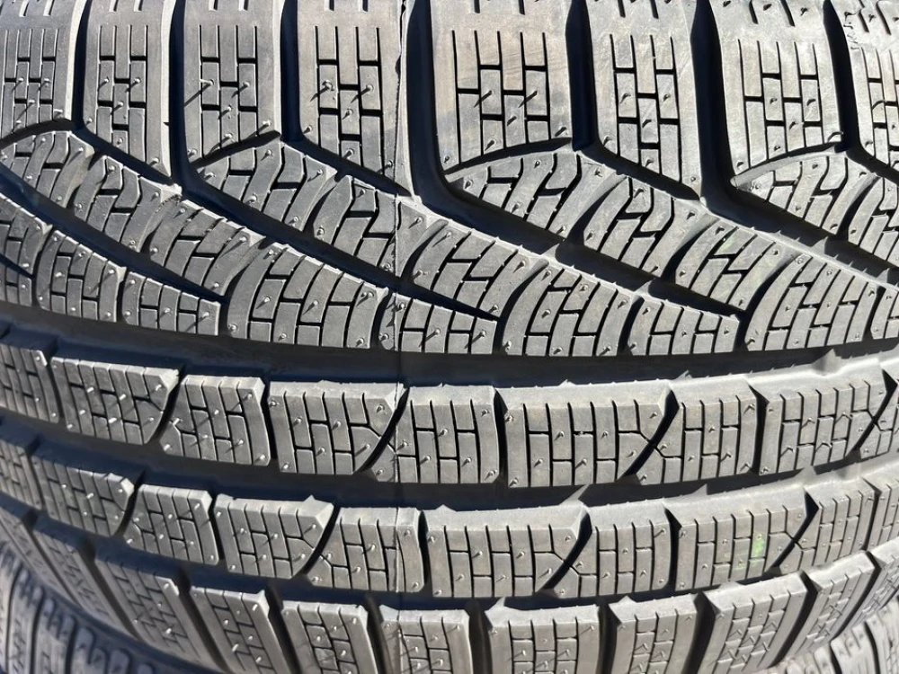 235/35 r19 Pirelli Sottozero winter НОВАЯ Резина зимняя