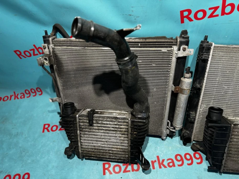 Радіатор Juke 1.5 радіатор жуцк