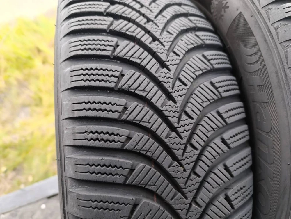 Зимові шини Hankook 195/60 R15 резина Р15