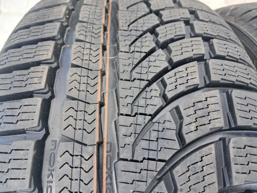 Резина зима НОВА Nokian 235/55 R17 WR A4 103V XL