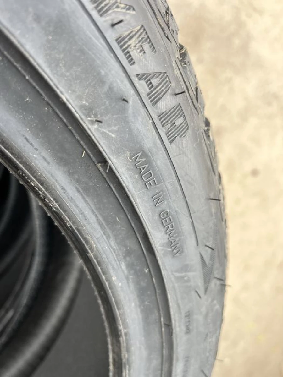 255/40 r19 Goodyear UltraGrip Ice 2 SoundComfort Резина зимняя