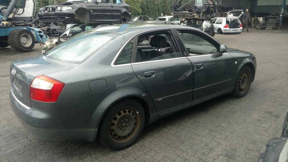 Audi a4 b6 А4 В6 Двері дверка ляда