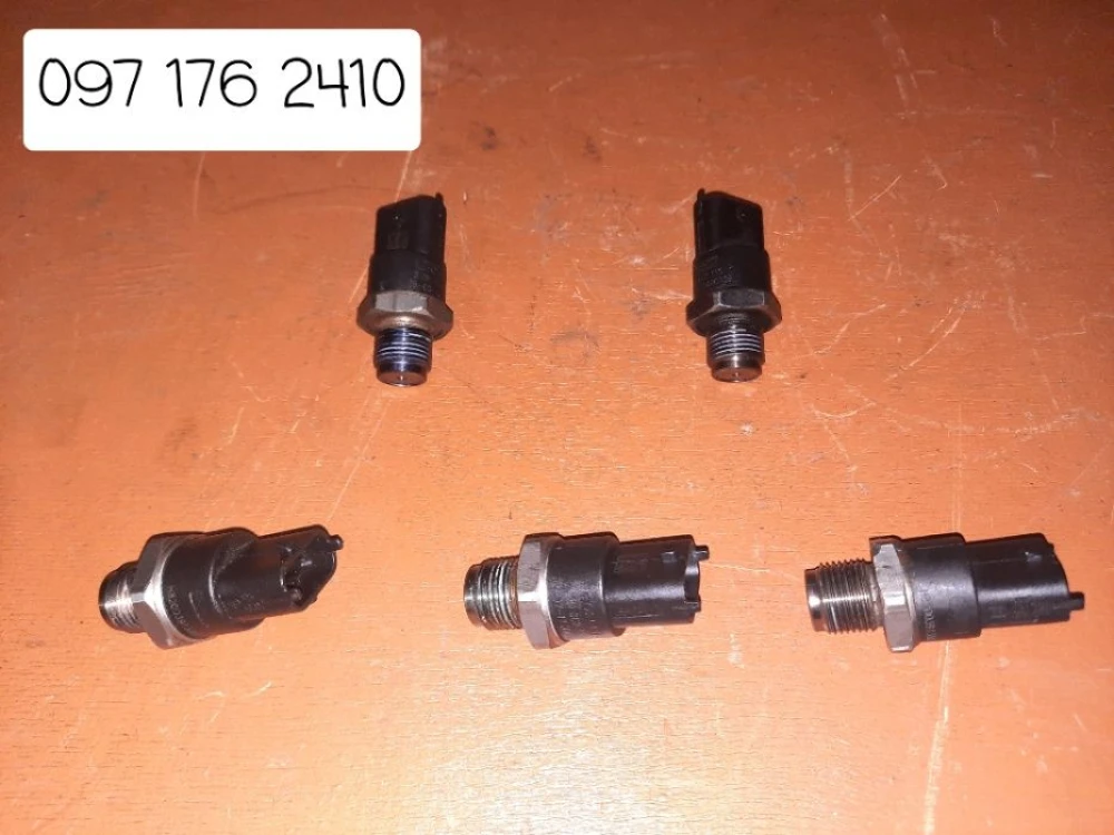 Датчик давления топлива 0281002719 Bosch Renault Espace Trafic Laguna