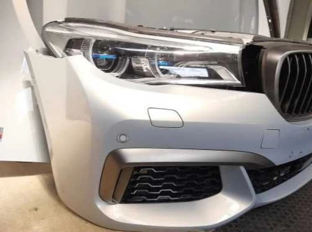 Бампер  BMW 7 G11 X04 2015-2018 капот/фари БМВ