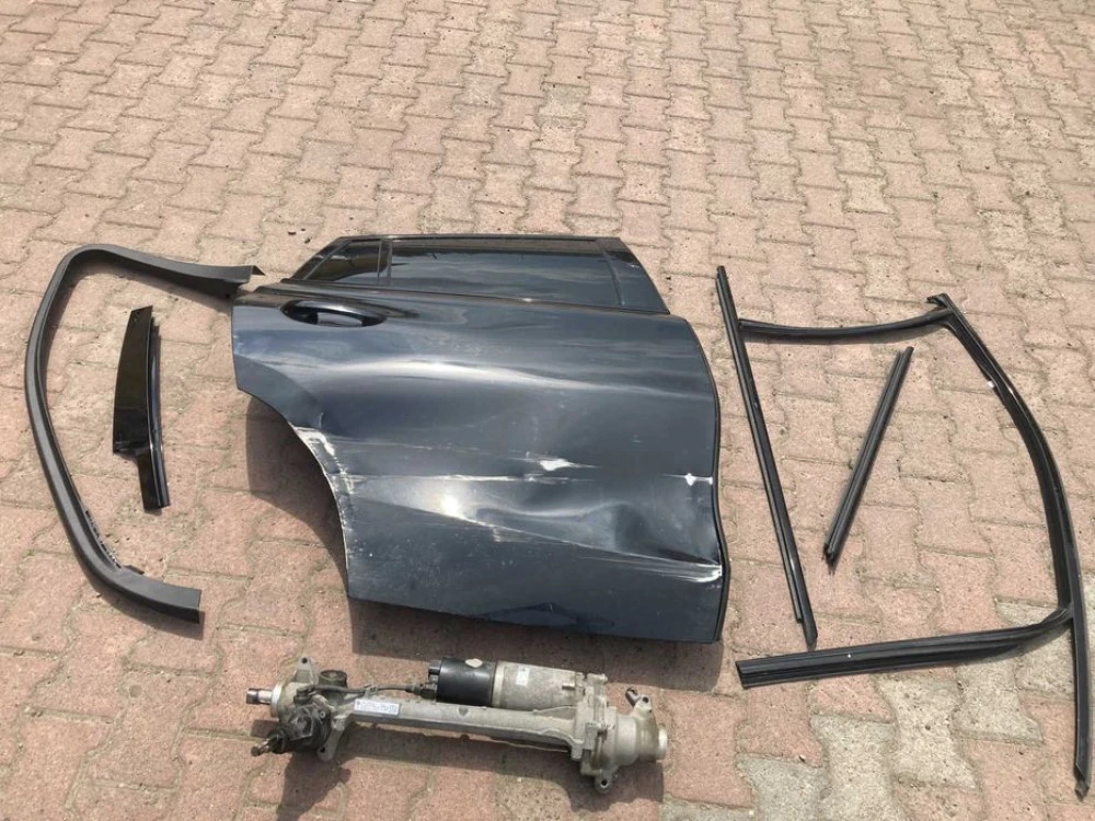Задние двери стекла рейка руля шадов лайн BMW X6 G06-21год.