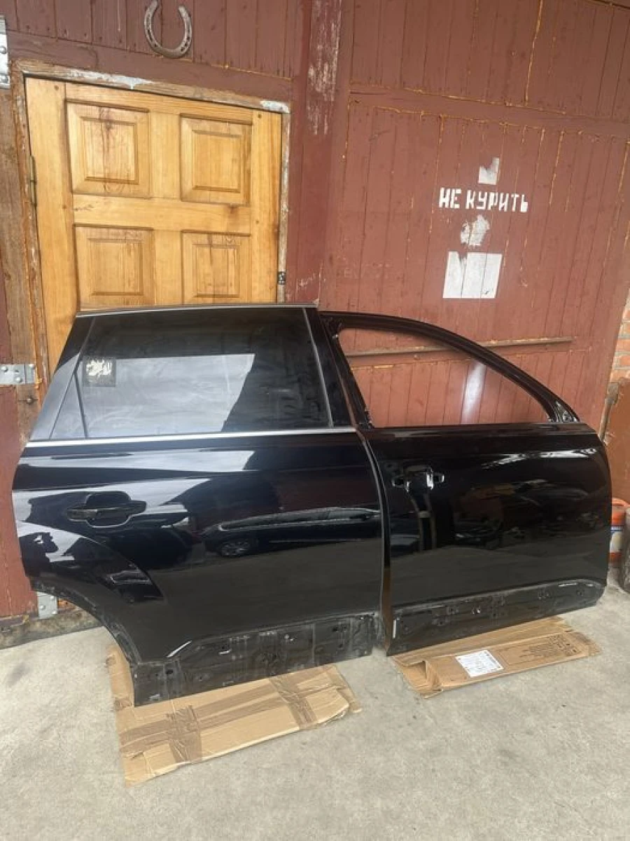 Audi Q7 4M LC9X. двері передні, задні. праві