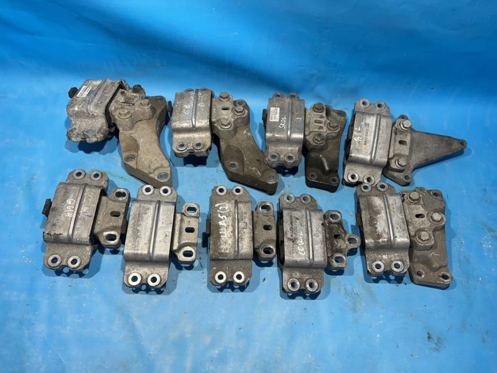 Подушка опора Коробки VW passat b6 b7 cc мкпп Б6 Б7 СС