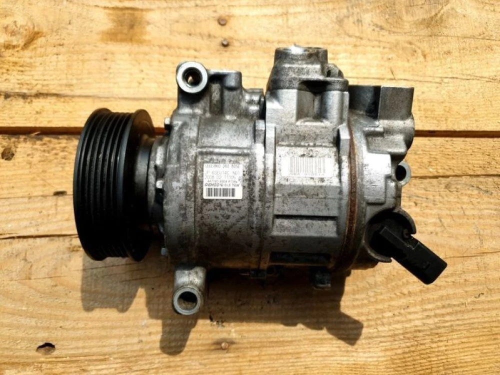 Компрессор кондиционера 8K0 260 805 E Audi Ауді A5 A4 B8 Розборка