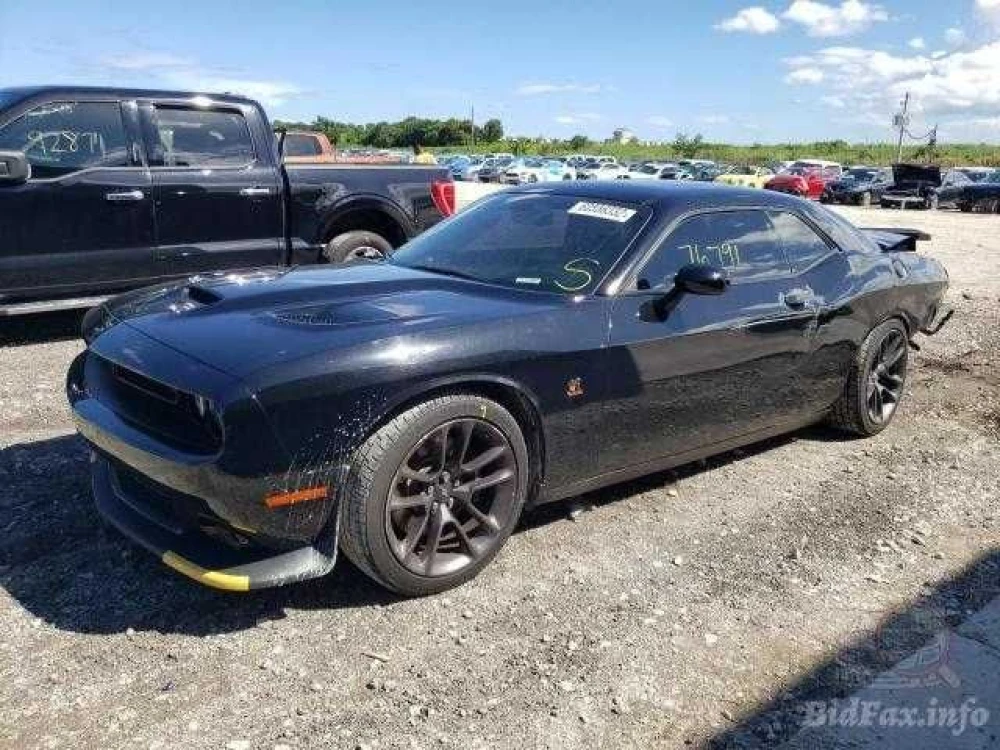 Dodge Challenger R/T Scat Pack 2020 Black 6.4L капот