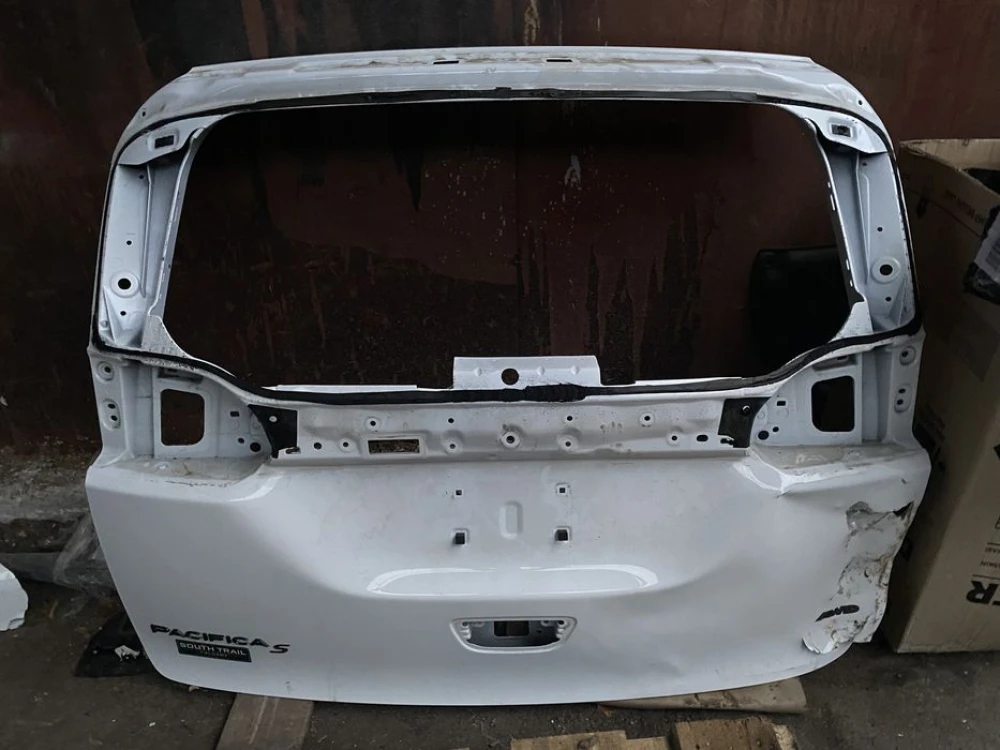 Крышка багажника, ляда, дверь Chrysler Pacifica