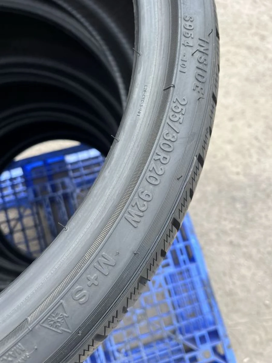 255/30 r20 Toyo Proxes S954 99% Резина зимняя