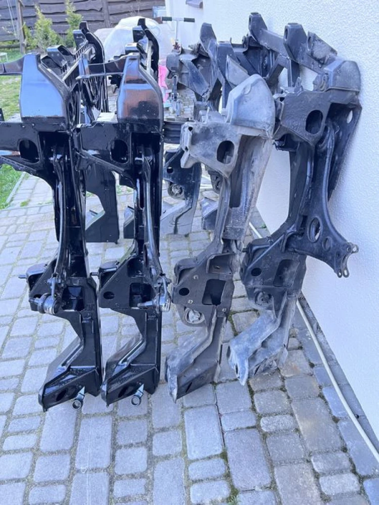 Підрамник mercedes w168 a-class передня балка A140 A160 A170 A180 A190