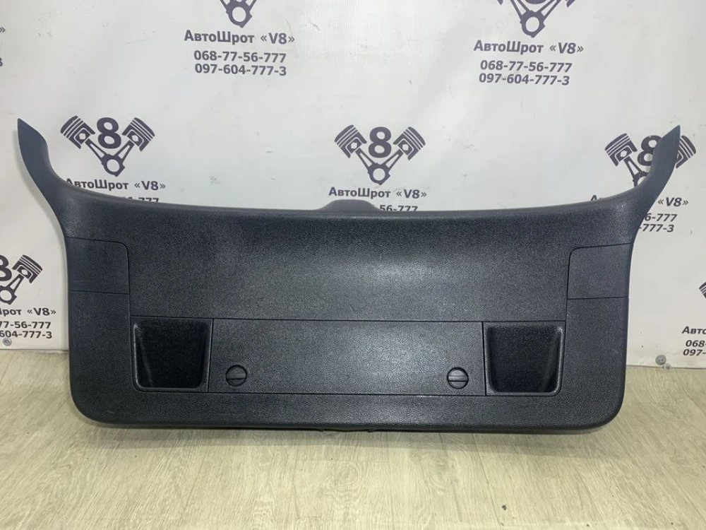 Обшивка ляди Passat B6 Кришки багажника Пасат В6 Б6
