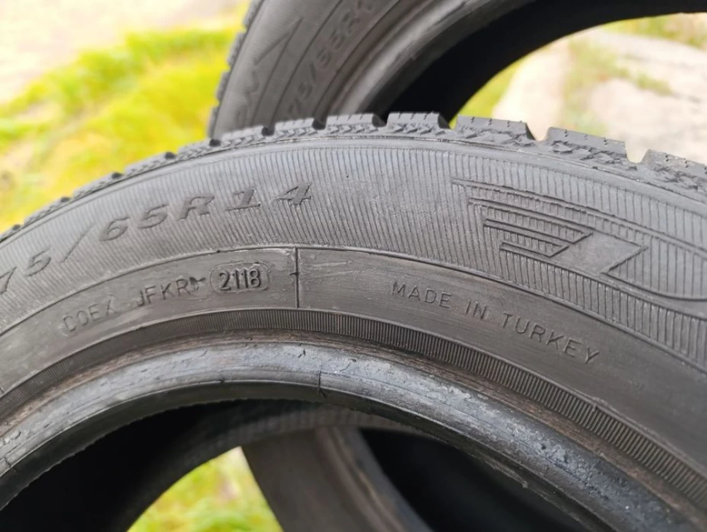 Майже нові зимові шини Debica 175/65 R14 резина Р14