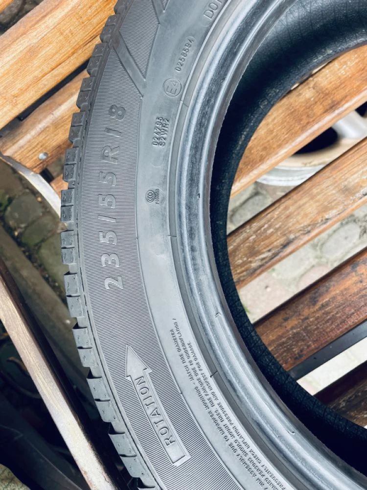 Пара шин 235/55 R18 Dunlop