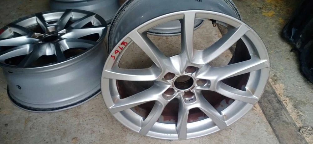 Диски R18 8R0601025AQ Audi Q5 Ауди Ку5 Кю5 8jx18h2 et39 5*112 (8z8)