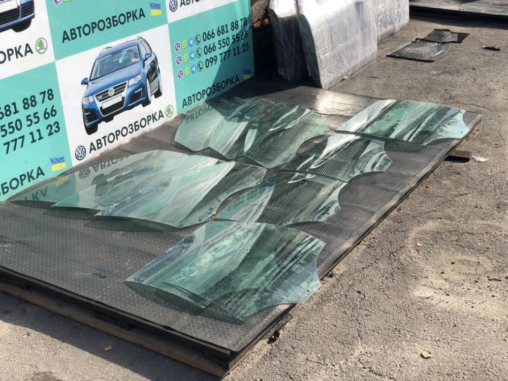 Стекло в дверь passat b6 скло двери пассат б6 гольф 5 шкода а5