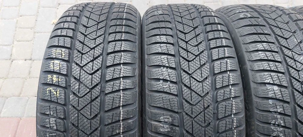 Резина зима НОВА Pirelli 225/55 R17 Sottozero 3 *(BMW)
