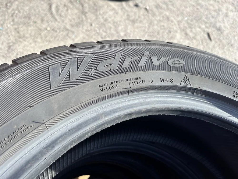 225/55 r18 Yokohama W*Drive Резина зимняя
