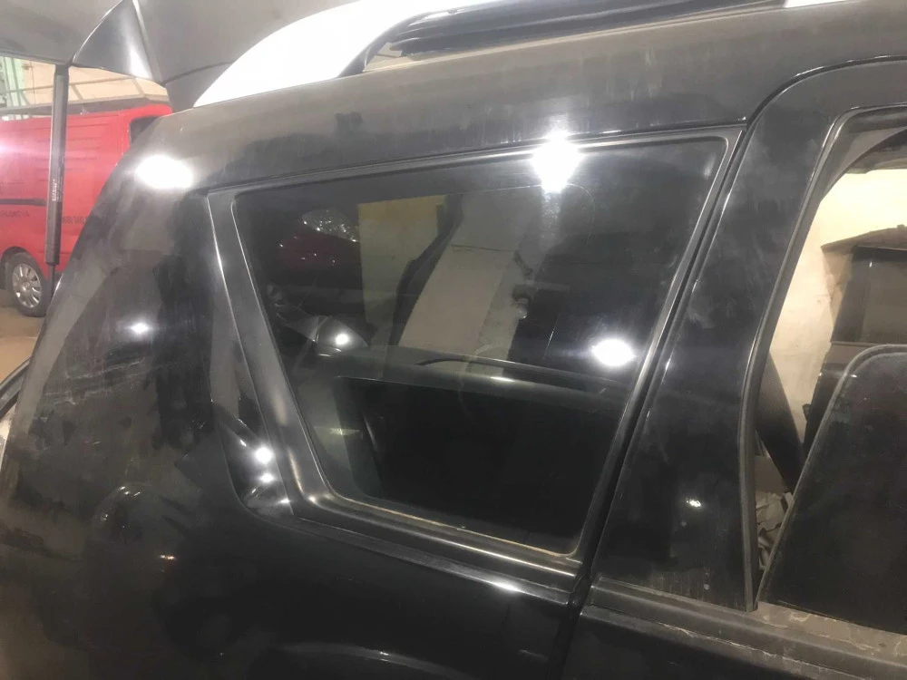Форточка,заднє бокове шкло для Mitsubishi Outlander XL 2007-20212pp