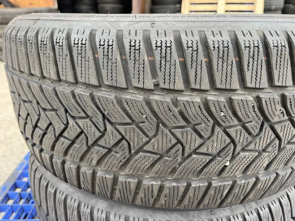 225/40 r19 Dunlop WinterSport 5 Резина зимняя