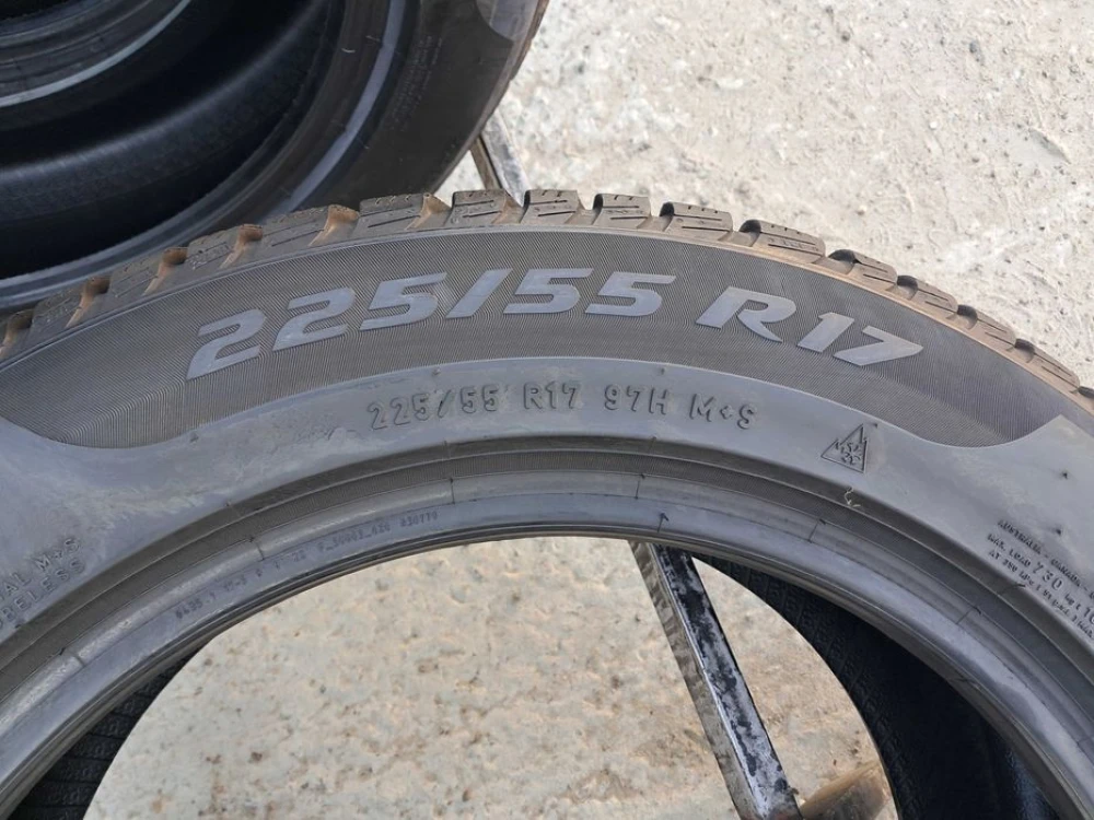 Резина зима 85% протектор Pirelli 225/55 R17 Sottozero 3