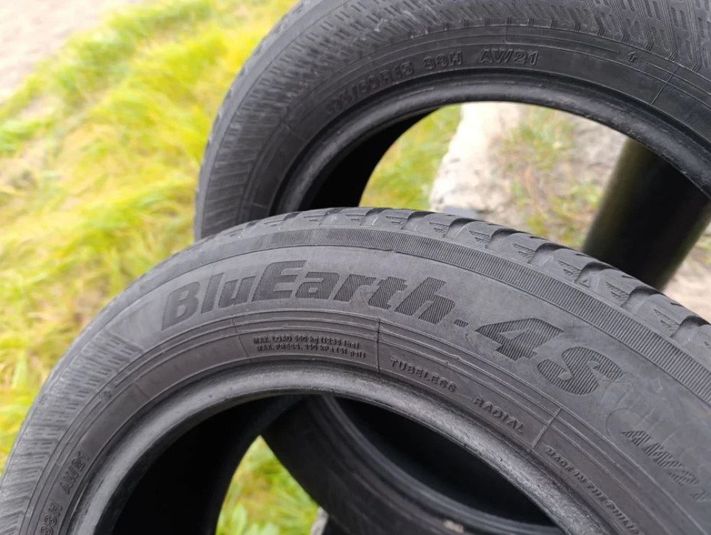 Всесезонні шини Yokohama 195/60 R15