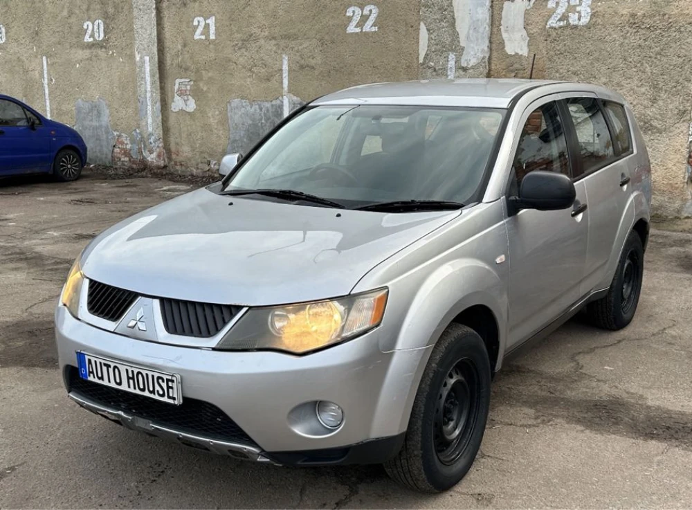 Розборка Mitsubishi Outlander2 xl 4wd розбірка шрот Аутленлер