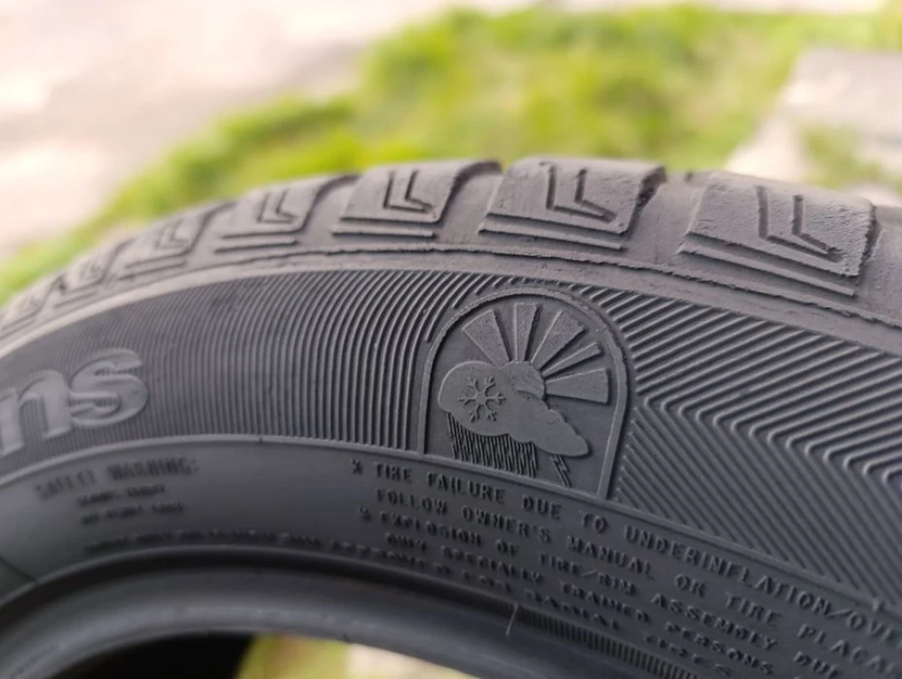 Всесезонні шини Goodyear 205/55 R16 резина Р16