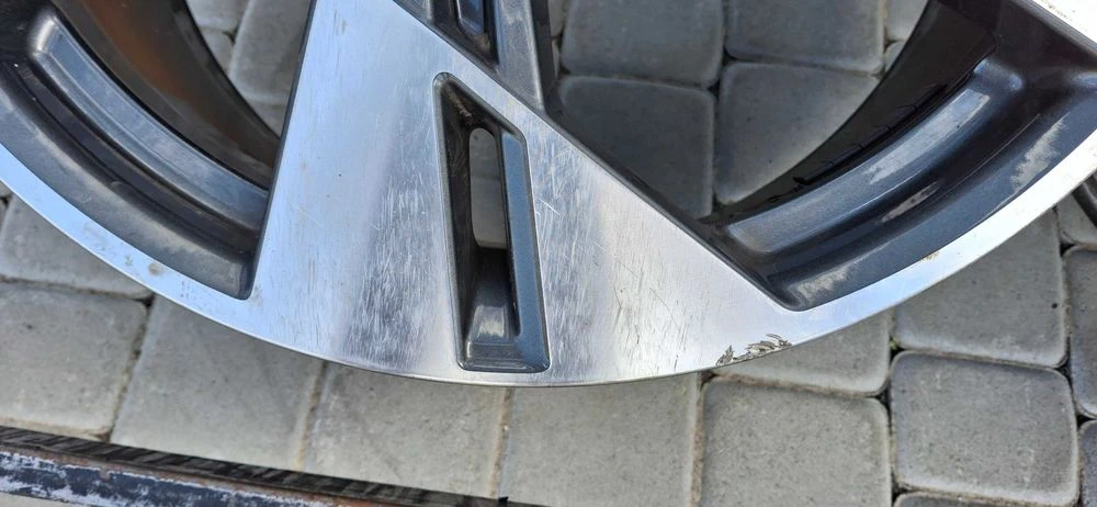 Розпаровки одиночка диски Audi E Tron R20 5x112 9J ET38 (без ремонтів)