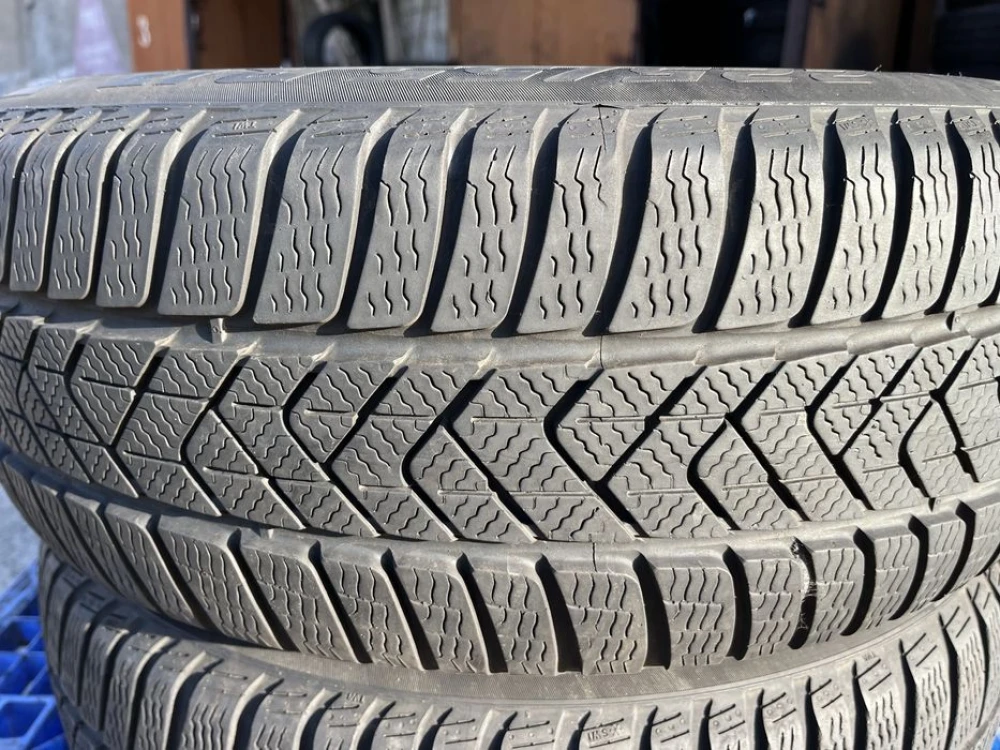 225/55 r17 Pirelli Sottozero 3 winter Run Flat Резина зимняя 22 год