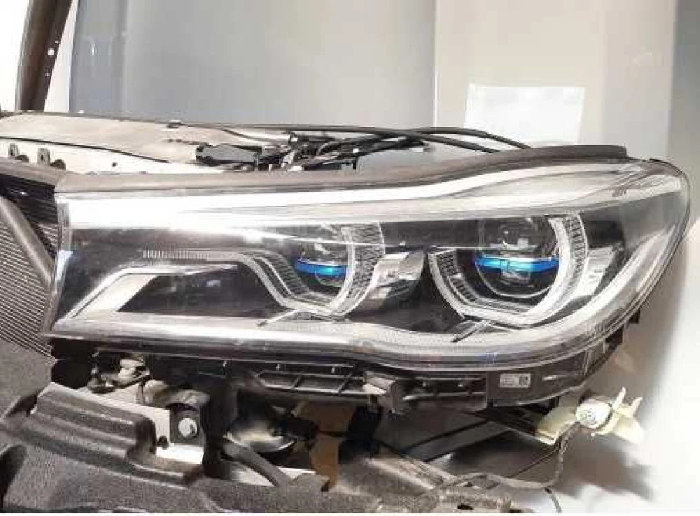 Бампер  BMW 7 G11 X04 2015-2018 капот/фари БМВ