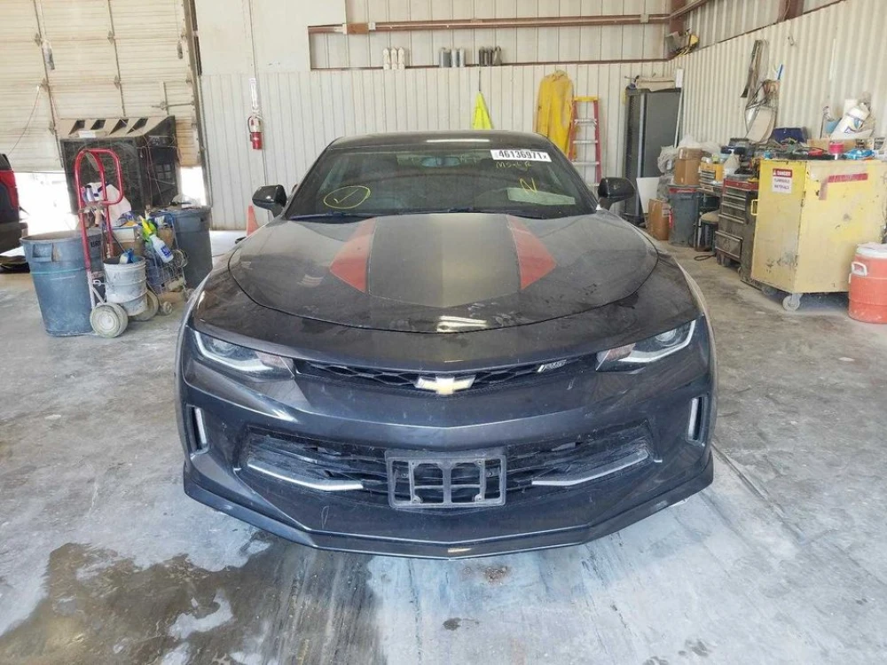 Chevrolet Camaro крила