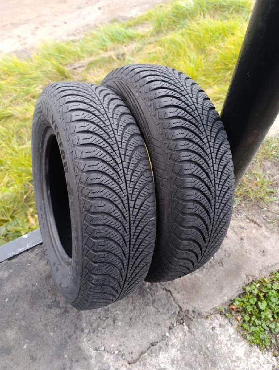 Всесезонні шини Goodyear 175/80 R14 резина Р14