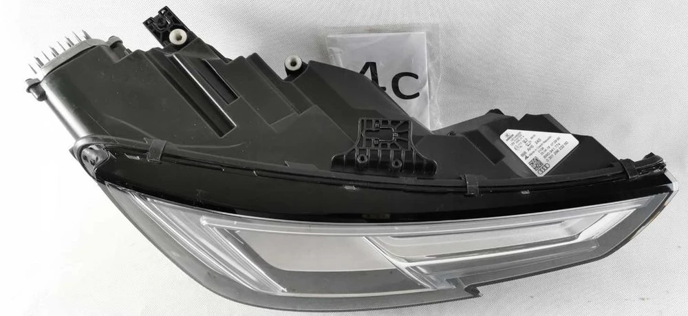 AUDI A4 B9 FULL LED Права/ліва фара
