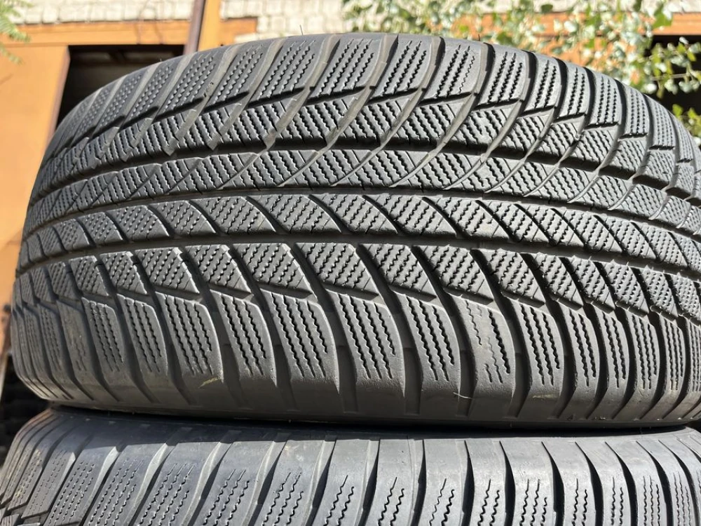 245/50 r19 Bridgestone Blizzak LM-001 RFT Резина зимняя