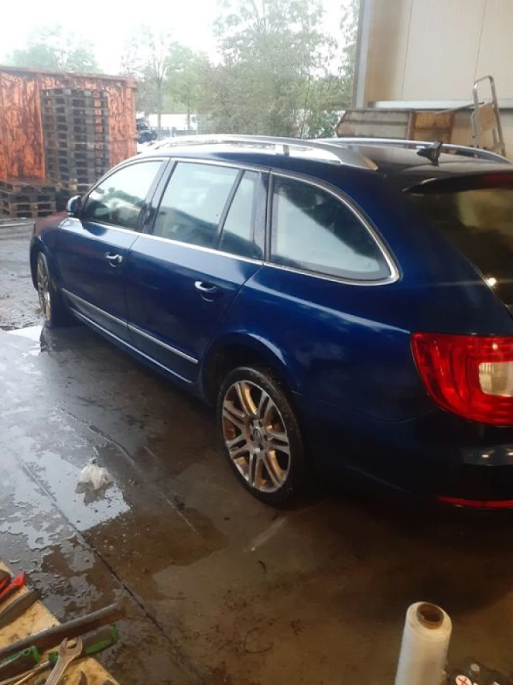 Skoda Superb 2 шкода суперб 2 розбірка автошрот запчастини