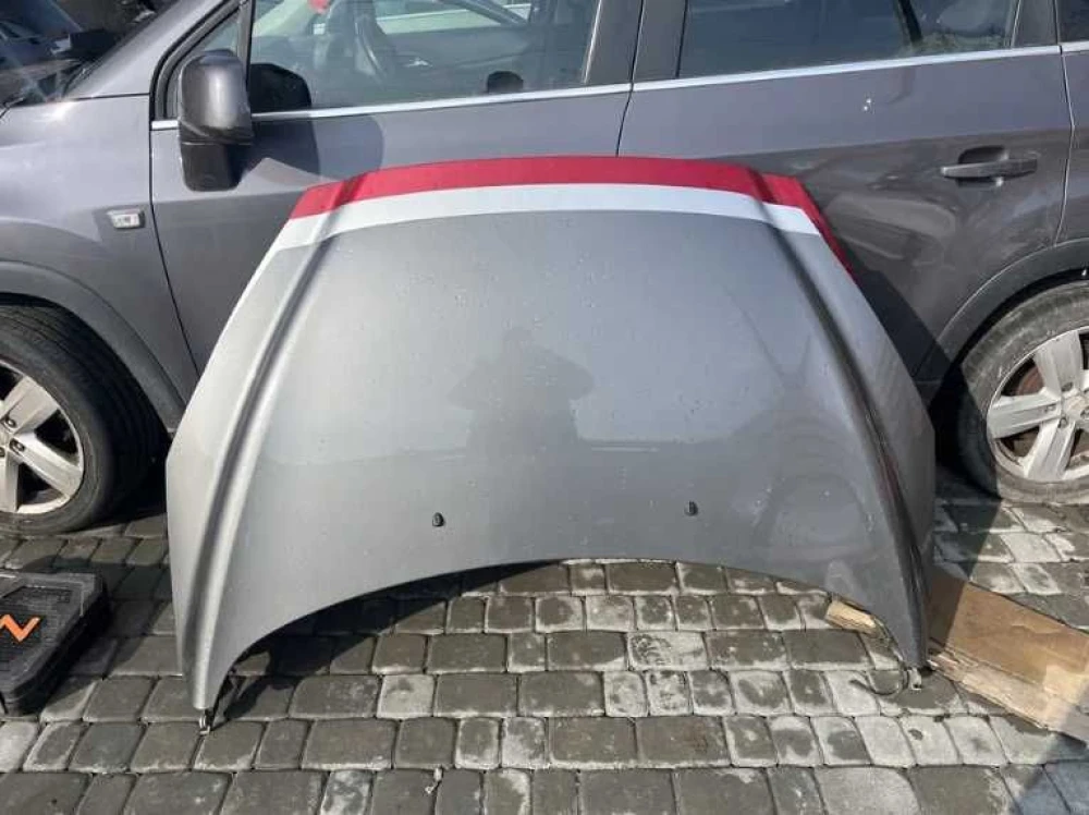 Капот на Пежо Є до різних моделей Peugeot