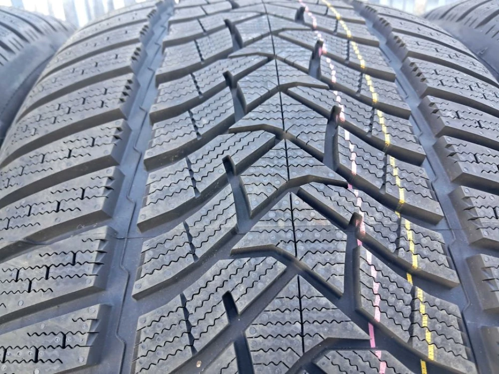 Резина зима НОВА Dunlop 295/35 R21 Wintersport 5 DOT24 107V XL