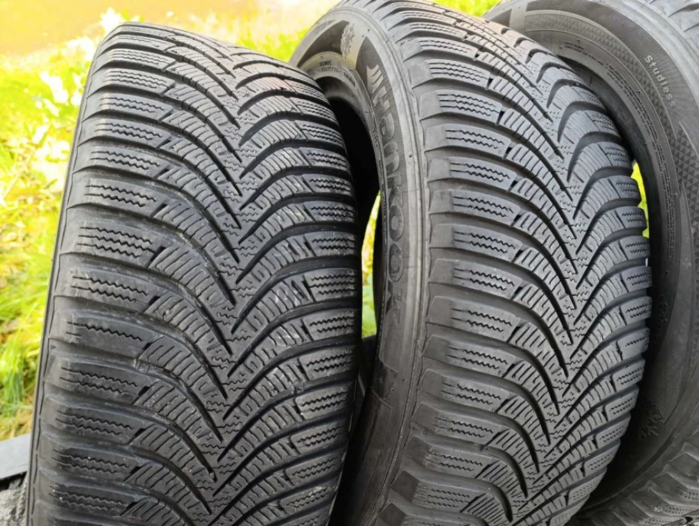 Зимові шини Hankook 205/55 R16 резина Р16