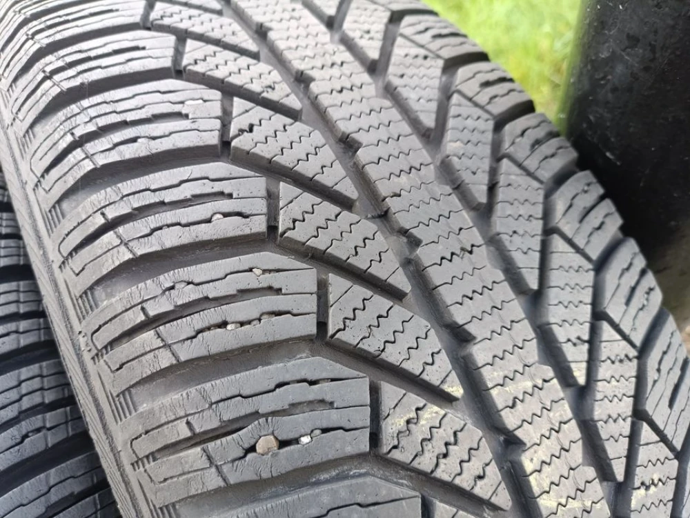 Зимові шини Semperit 215/60 R17 резина Р17