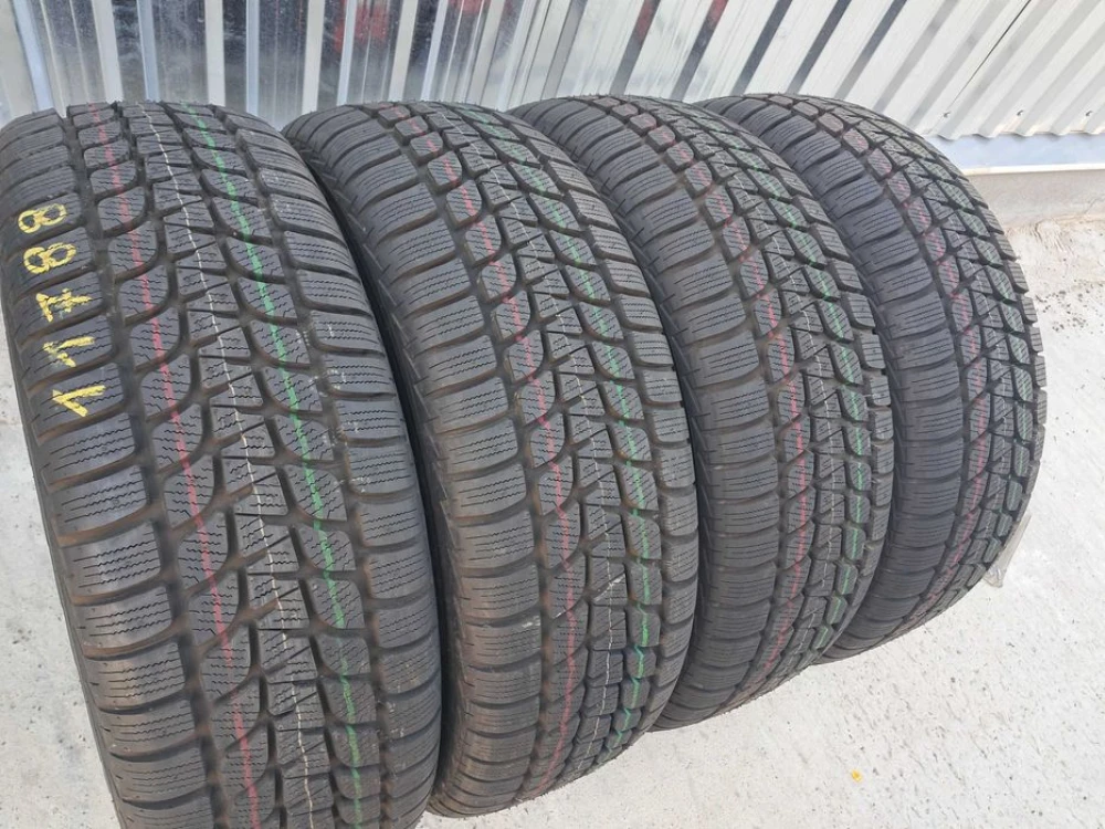 Резина зима НОВА Bridgestone 245/70 R16 Blizzak LM25 4x4
