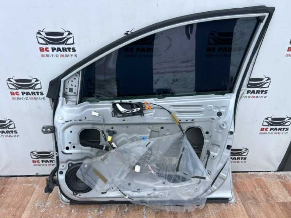 Дверь передняя правая Nissan Sentra 2012-2019 год